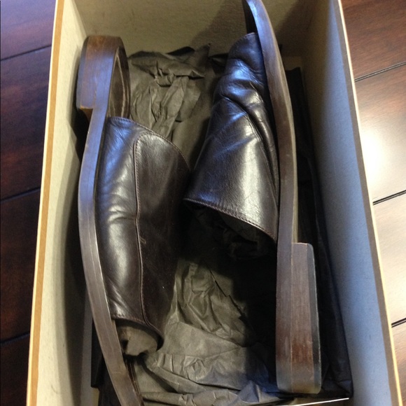 Harold Powell Brown Leather Sandals - Picture 6 of 6